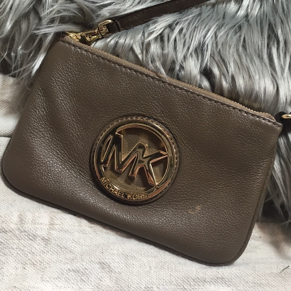 Michael Kors Fulton Wristlet